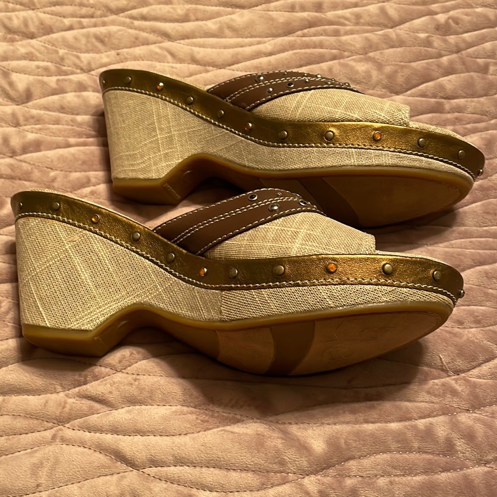 NWOT - slip ons